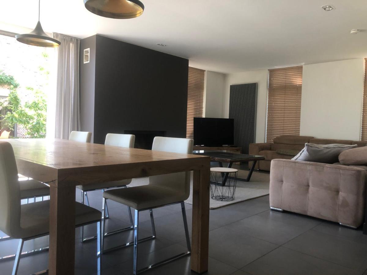 Landelijke Villa Met Zwembad En Gezellige Openhaard Zemst Luaran gambar